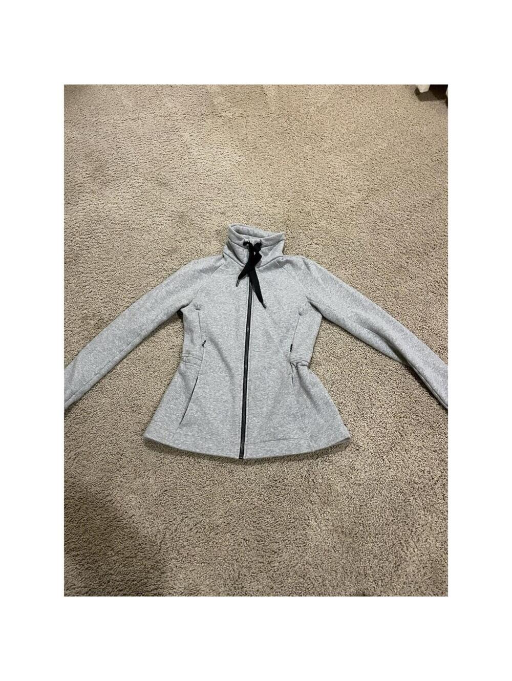 Women’s Lululemon Thick Fleece grey Jacket Full Zip Size 4 cotton blend sweat